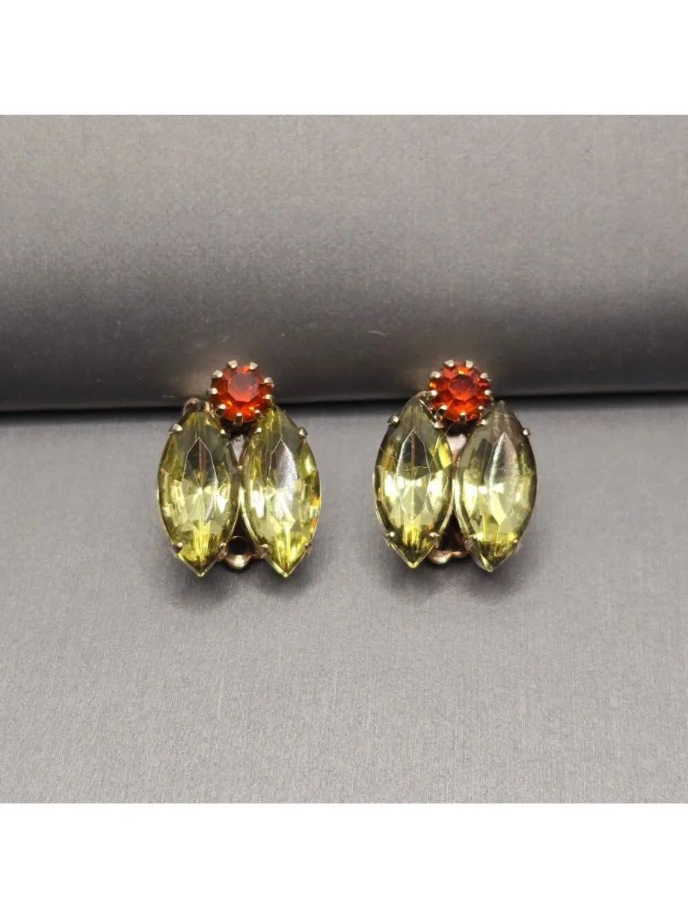 Vintage Citron Green Rhinestone Clip On Earrings Amber Topaz Marquise MCM